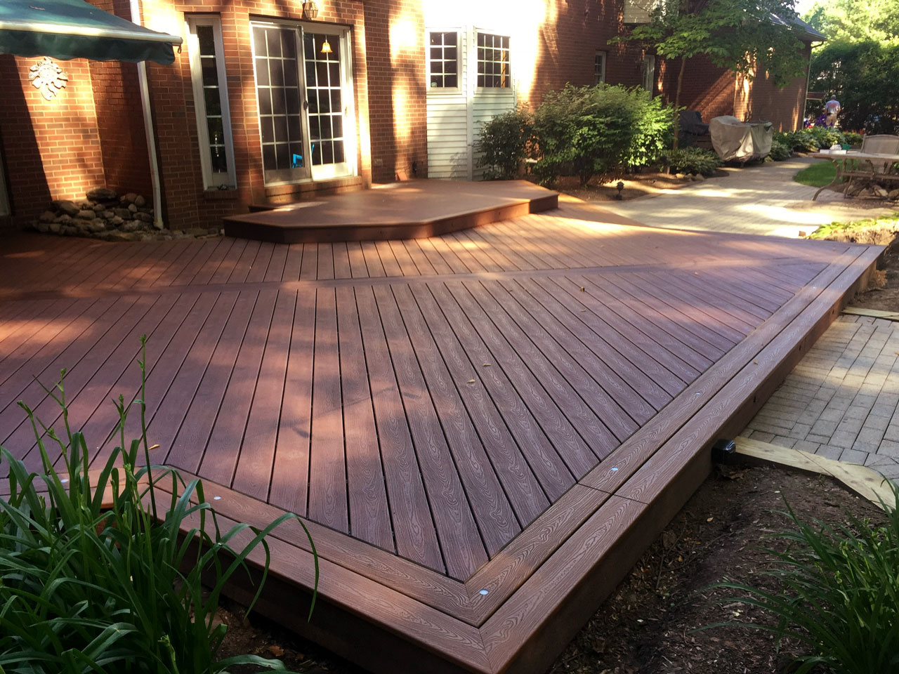 High quality deck construction by Deckmaster is the best